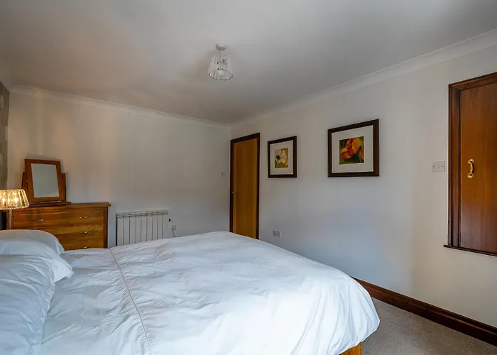 Acorn Apartment 2